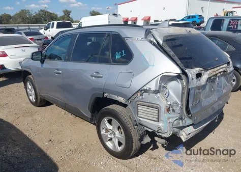 2020 Toyota Rav4 Xle z USA, uszkodzony, nr VIN 2T3W1RFV8LC060298